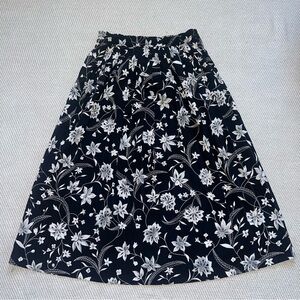 Vintage Alfred Dunner 90s Black White Pleated Floral Maxi Skirt